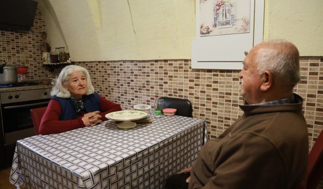 Söylediklerini sadece kendisi anlıyor