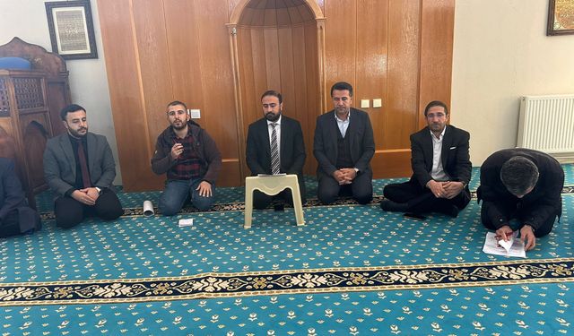 Gürpınar'da Bağımlılıkla Mücadele İçin Din Görevlilerine Eğitim Verildi