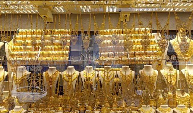 Altın fiyatlarında gerileme sürüyor