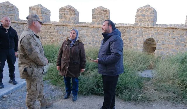 Van İl Jandarma Komutanı Tuğgeneral Avkıran, Gürpınar’da İncelemelerde Bulundu