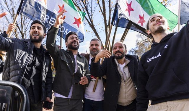 ABD’deki Suriyelilerden eş-Şara’ya sevgi gösterisi