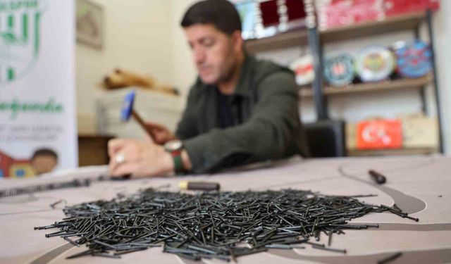 Hobisini sanata dönüştürdü, Türkiye’nin sayılı filografi ustalarından biri oldu