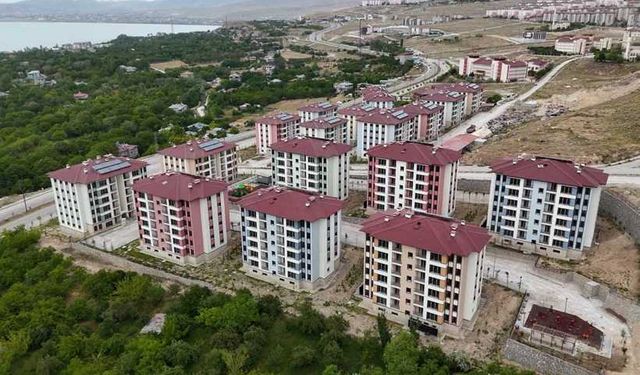 Van’ın merkez ilçelerine (Edremit, Tuşba, İpekyolu) 3500 konut yapılacak