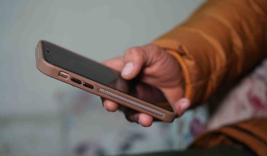 Hesabına yanlışlıkla gelen serveti görünce şoke oldu