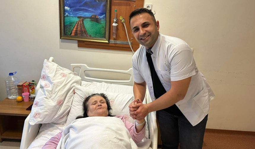 Safra kesesinden 20 binin üzerinde taş çıkarıldı