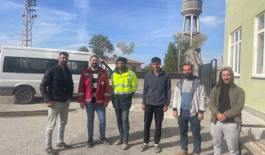 Van'da buzağı ölümlerini azaltmaya yönelik eğitim seferberliği