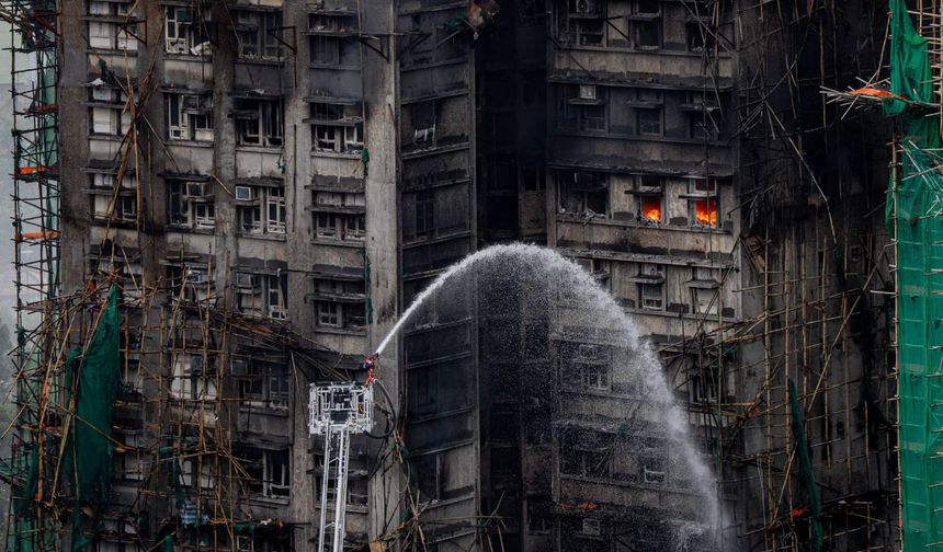Hong Kong’da Gökdelen Yangını Bilançosu Ağırlaştı: 146 Ölü