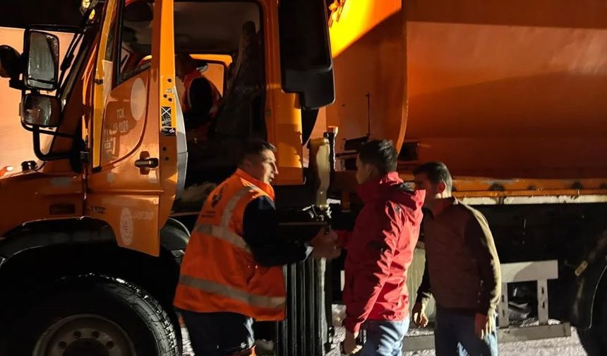 Van Karabet Geçidi’nde kar yağışı etkili oldu