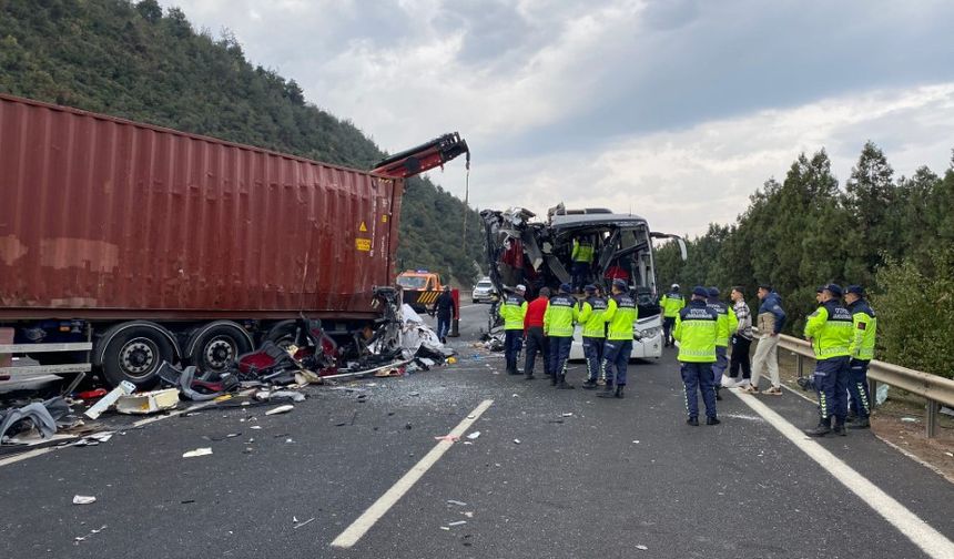 Osmaniye’de yolcu otobüsü kaza yaptı: 7 ölü, çok sayıda yaralı
