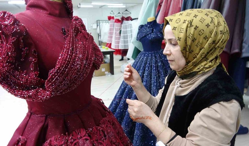 Bir Gelinlikle Başladı, 45 Kişiye İş Kapısı Oldu