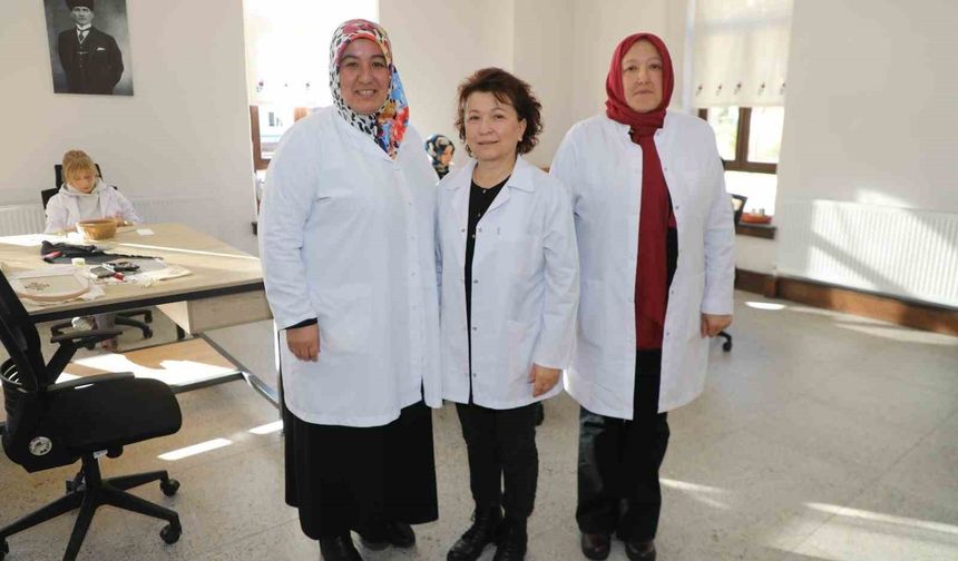 Hobileri meslekleri oldu