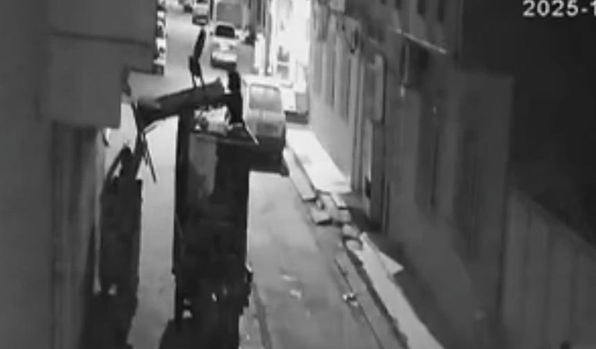 İşyeri önündeki koşu bandını çaldılar