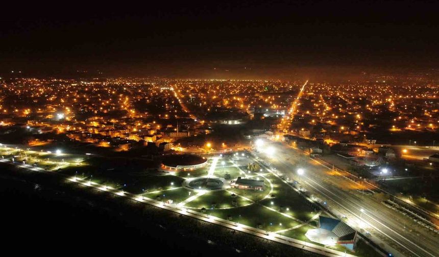 Doğunun İncisi Van, Kartpostallık Manzaralarla Büyülüyor