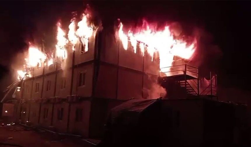 İşçilerin Kaldığı Konteyner Alev Aldı