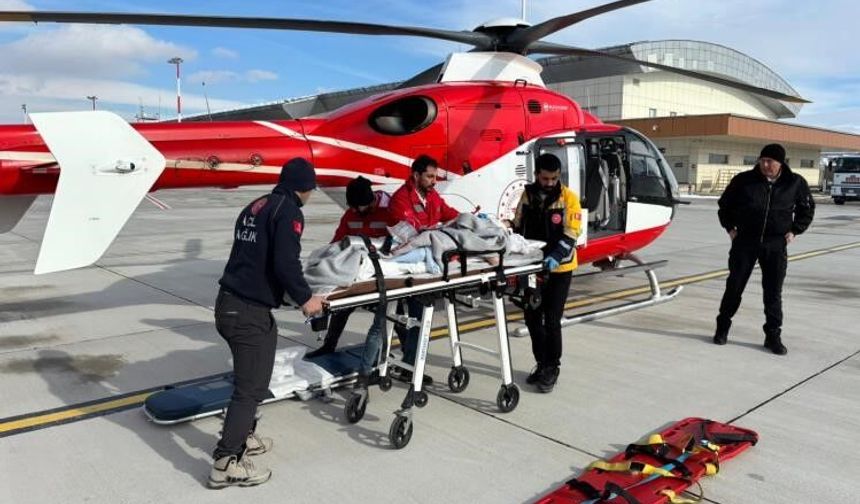 Kazada yaralanan çocuk helikopterle Van’a nakledildi