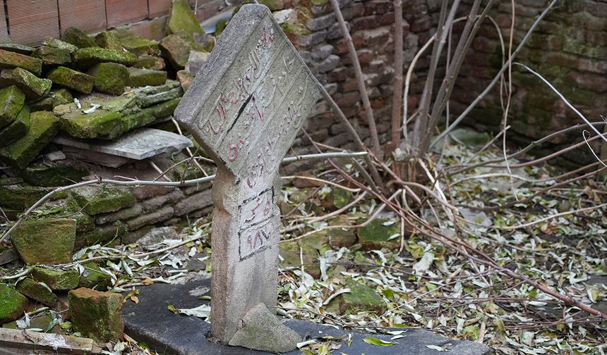 Apartmanlar arasında kalan Osmanlı dönemi kabri şaşırttı