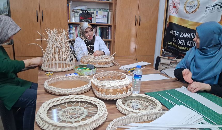 Van’da kadın emeği sanatla ekonomiye dönüşüyor