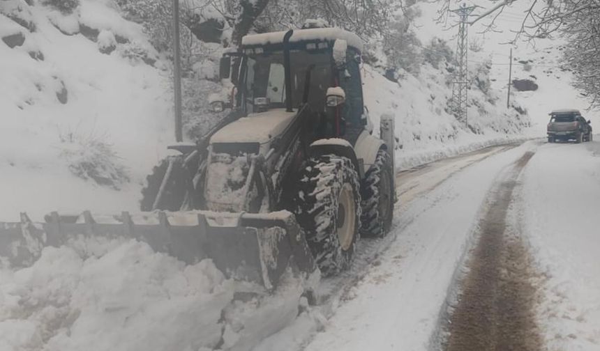 Van’ın 5 yerleşim yerine ulaşım sağlanamıyor
