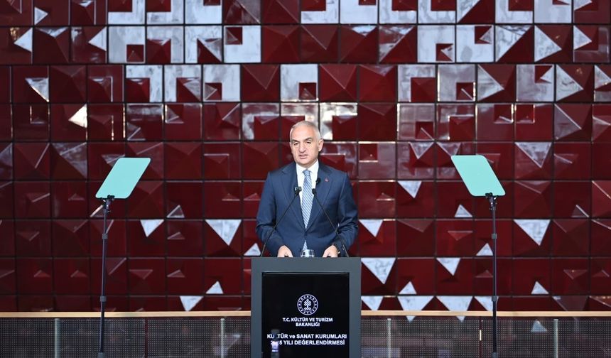 Bakan Ersoy açıkladı: Binlerce tarihi eser ana vatanına kavuştu