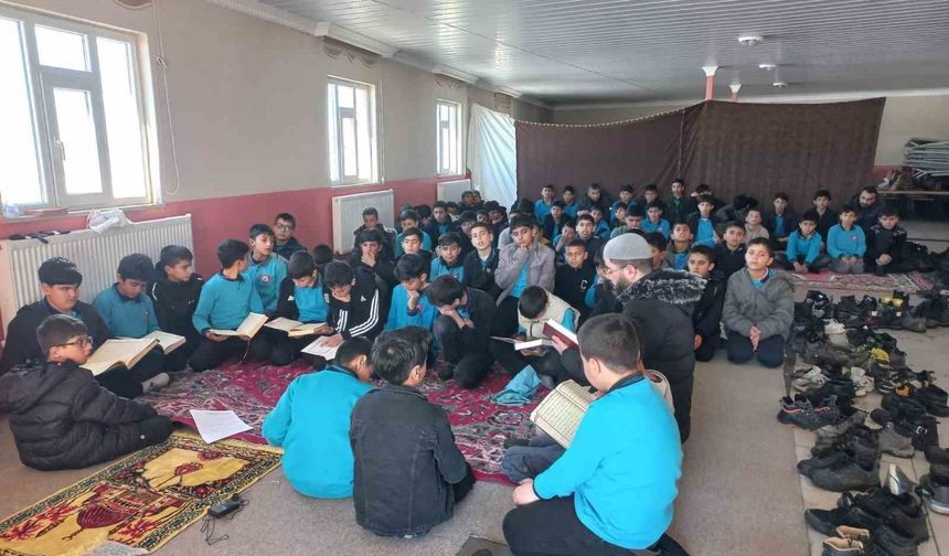 Van’da okullar Ramazan’ın manevi mekanları haline geldi