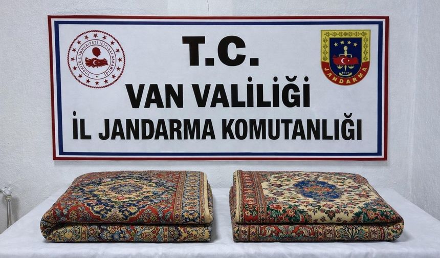 Van Saray’da 1,2 milyon TL’lik gümrük kaçağı eşya ele geçirildi