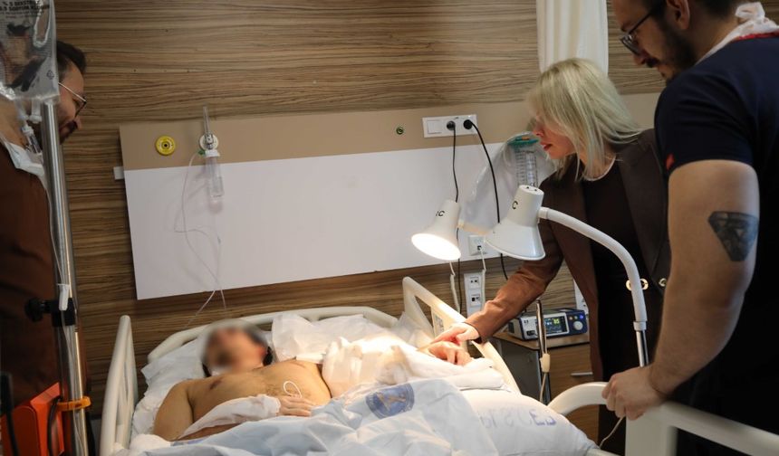 Tıp dünyasında başarı: Kopan kol ve bacaklar aynı anda ameliyat edildi