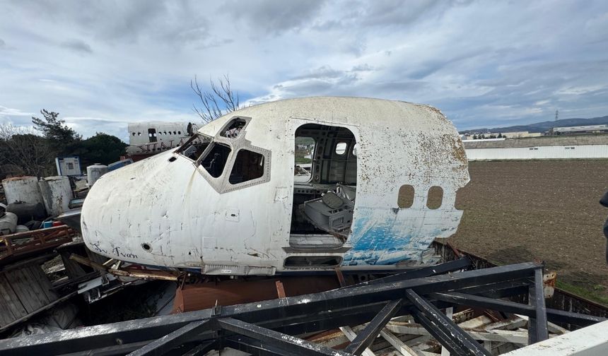 Hurdacıdaki Boeing 747 uçak görenleri şaşkına çeviriyor