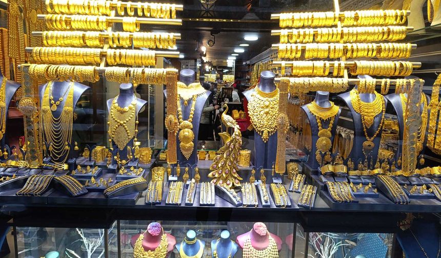 Altın fiyatlarında haftaya güçlü başlangıç