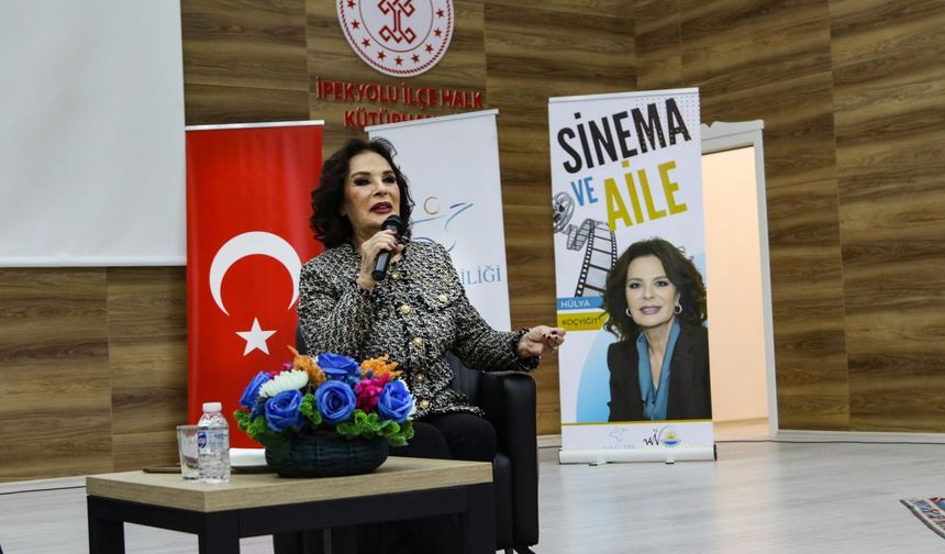 Hülya Koçyiğit'i Van’da sevenleriyle buluştu