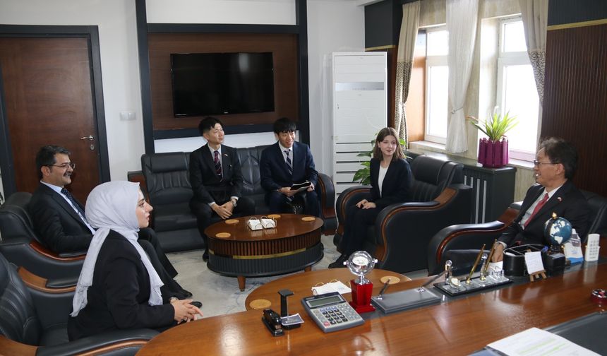 Japon Heyet, Edremit Belediyesi’ni Ziyaret Etti