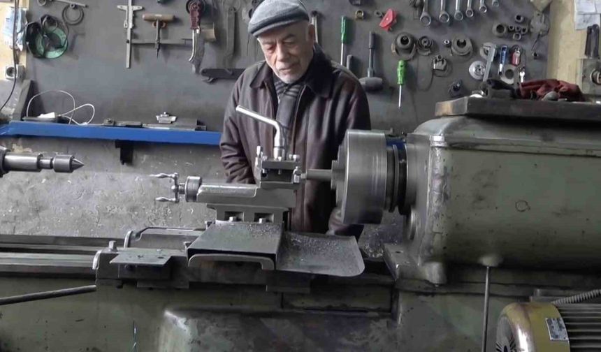Tezgah başında yarım asrı deviren ustalar çırak bulamıyor