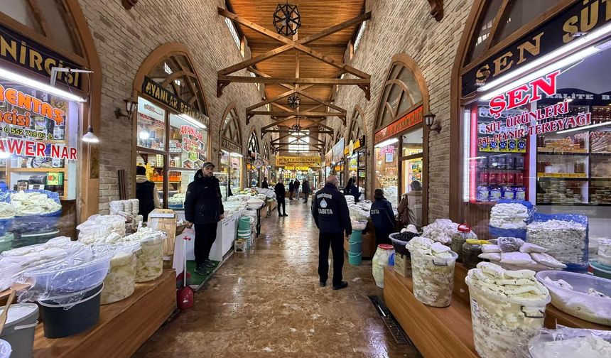 Van’da Peynirciler Çarşısı’na zabıta denetimi