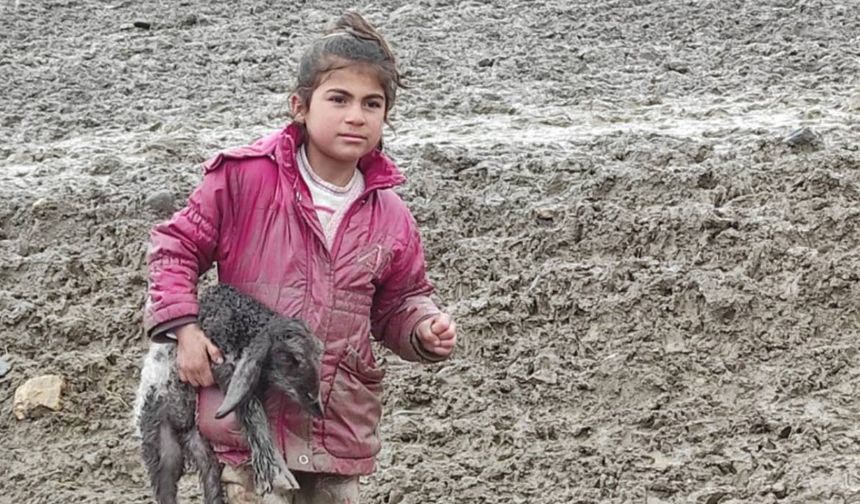 Minik Zeynep’in merhameti yürekleri ısıttı