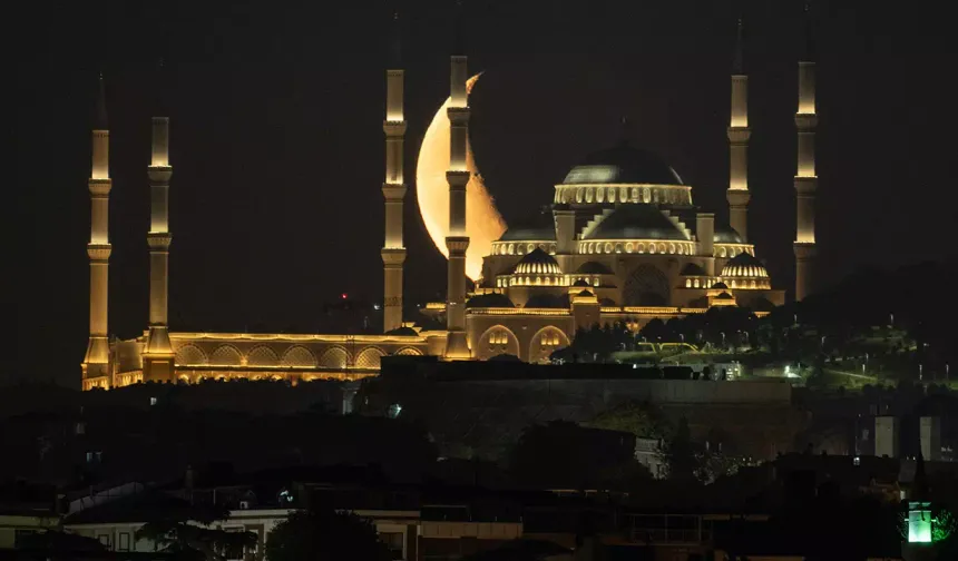 2026 Kadir Gecesi Ne Zaman? Ramazan’ın En Kutsal Gecesi Hakkında Bilmeniz Gerekenler