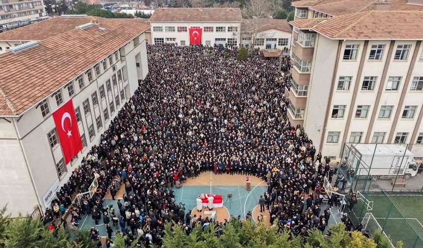 Fatma Nur öğretmenin anma töreni havadan görüntülendi