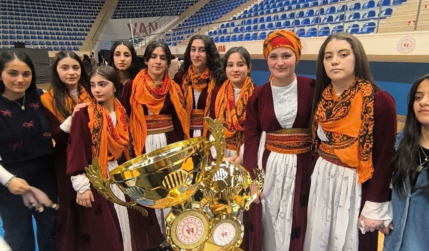 Çataklı öğrencilerden büyük başarı