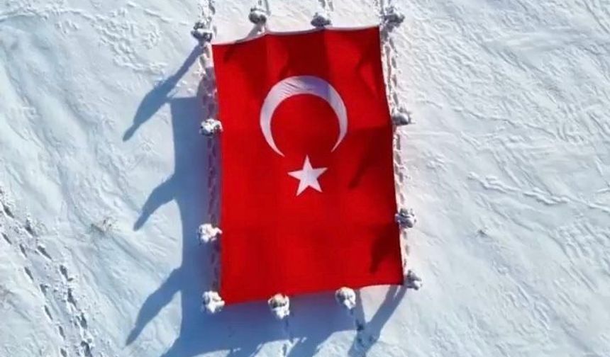 Van’da Jandarmadan Anlamlı Yürüyüş