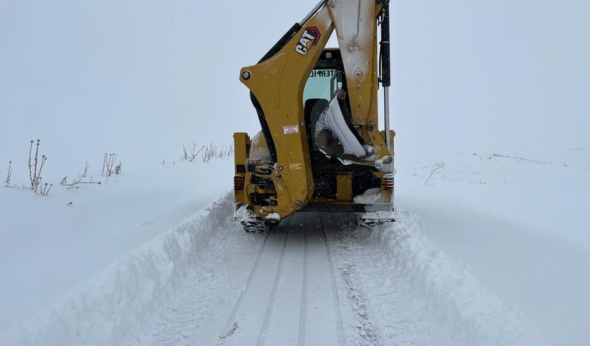 Van'da 42 yerleşim yerine ilaşım sağlanamıyor