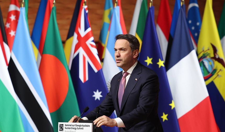 Enerji Bakanı Bayraktar Fransa’da diplomasi trafiğinde