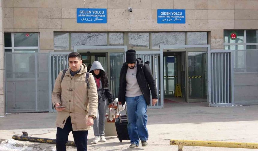 Van Kapıköy Gümrük Kapısı’nda Kontrollü Geçiş