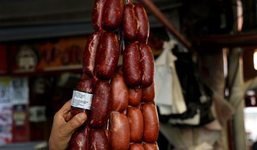 Uzmanından Vatandaşa 'Ucuz Sucuk' Uyarısı: Sağlık İçin Dikkat!