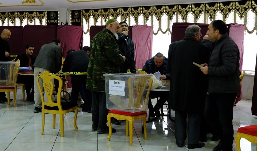 Van’da Şoförler Odası’nda Seçim Günü