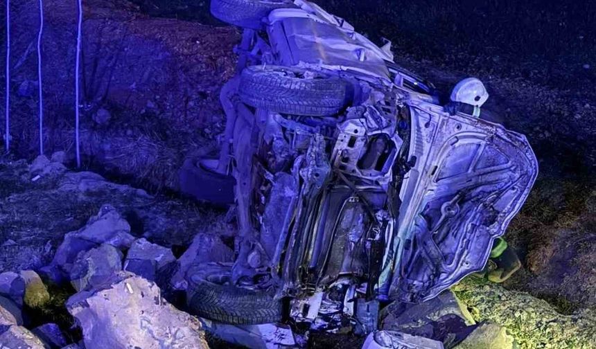 Van’da Korkutan Kaza: Kamyonet Şarampole Yuvarlandı, 1 Kişi Yaralandı