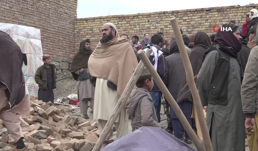 Afganistan'da deprem! 8 Ölü