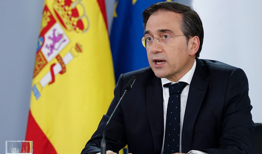 İspanya, Tahran Büyükelçiliği'ni Yeniden Faaliyete Geçiriyor