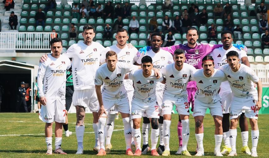 Vanspor'dan muhteşem dönüş: Deplasmanda 6 gollü galibiyet