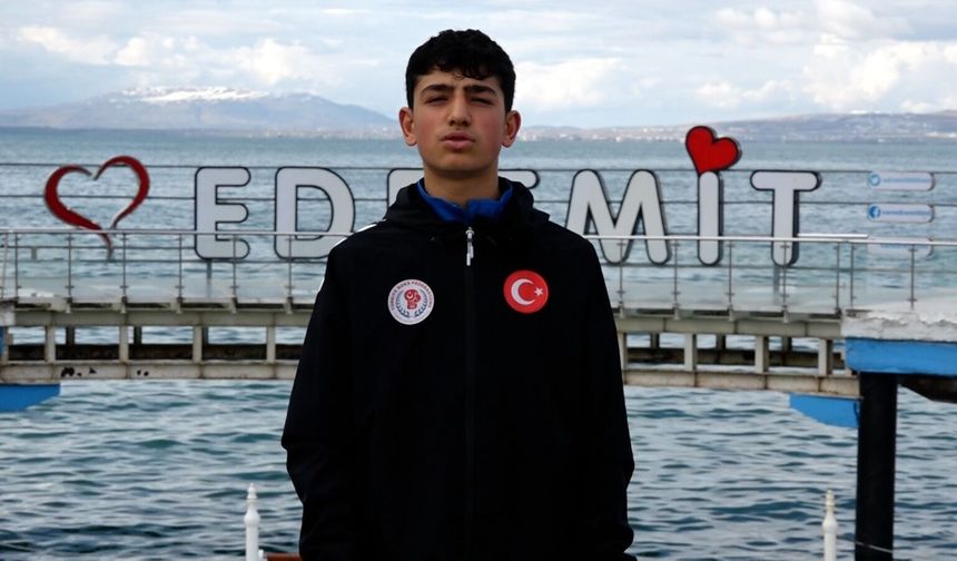 Edremitli Genç Boksör Kurtay Şipal, Gençlik Olimpiyatları'na Katılacak