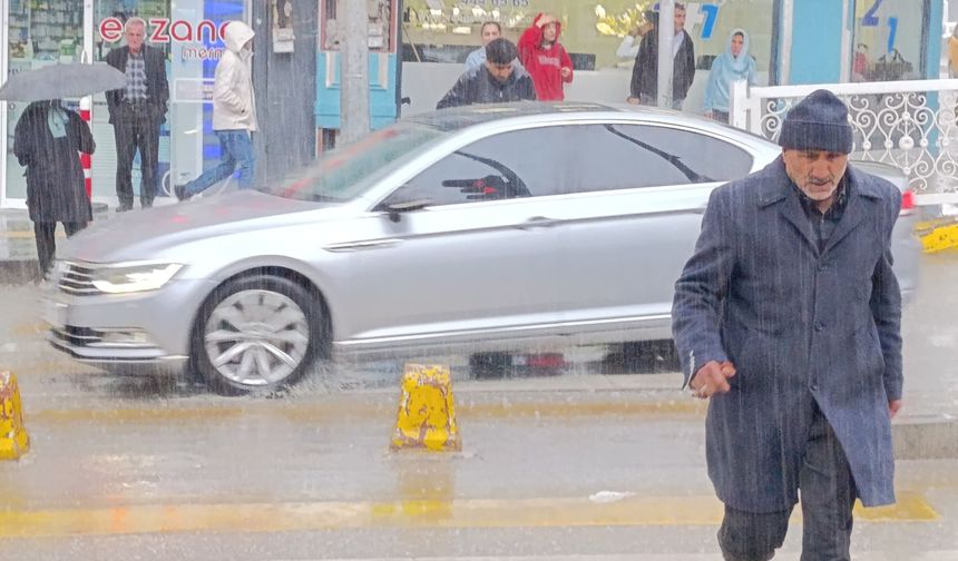 Van için sağanak yağış ve çığ uyarısı