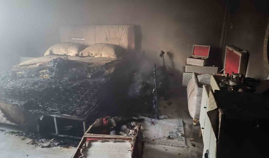 Van Edremit'te Evde Yangın Çıktı: Maddi Hasar Meydana Geldi