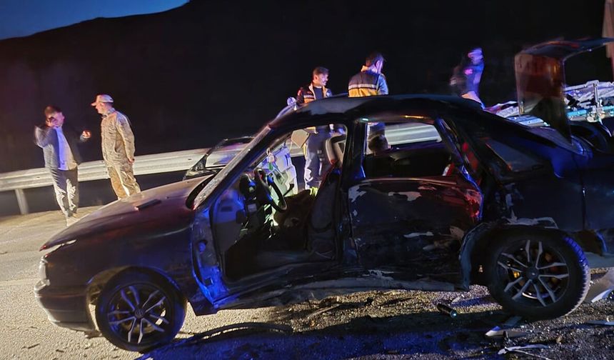 Van Muradiye’de Kaçak Göçmen Taşıyan Araç Kaza Yaptı: 7 Yaralı